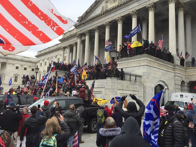 A crowd of Donald Trump supporters converge on the U.S. Capitol on Jan. 6, 2021, ultimately leading to the building being breached and several deaths and numerous injuries. (Wikimedia Commons)