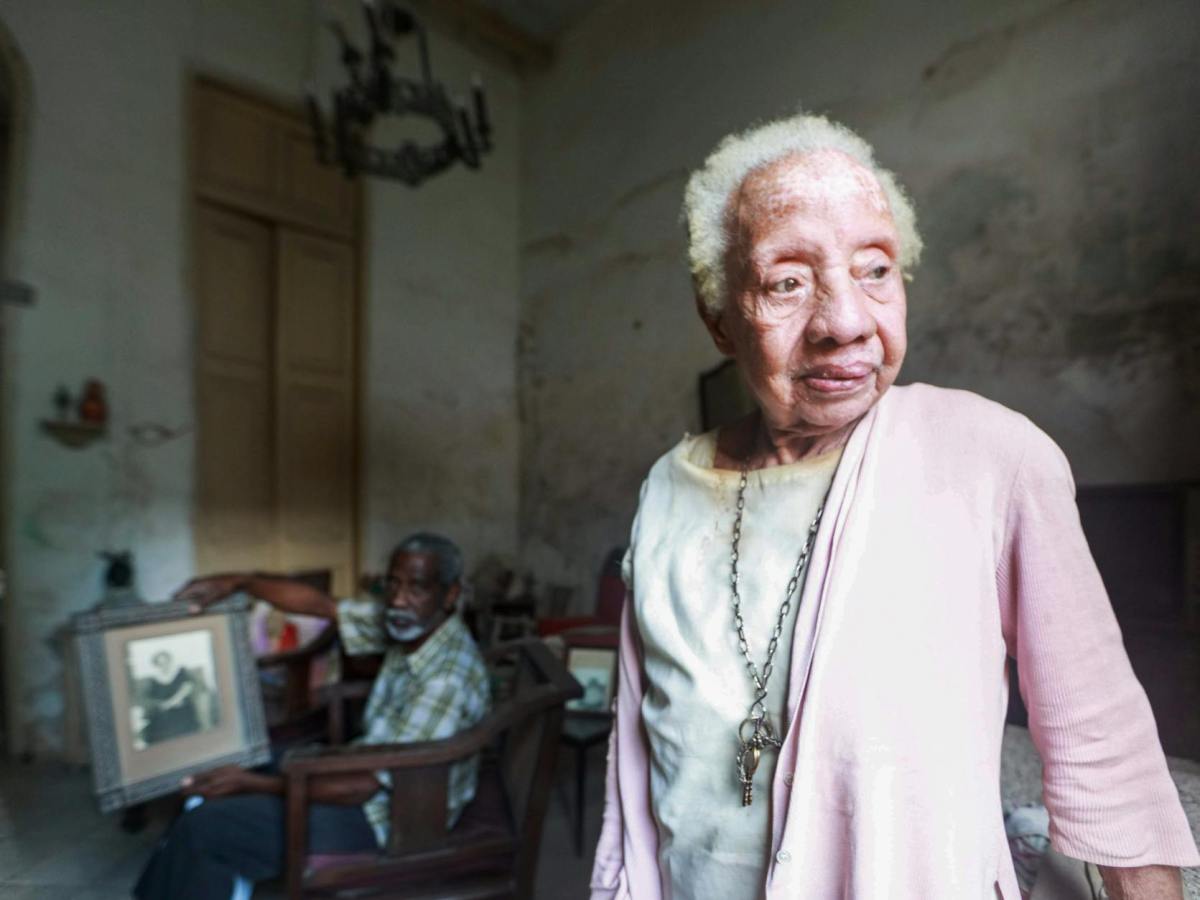 close up phot of an elderly woman